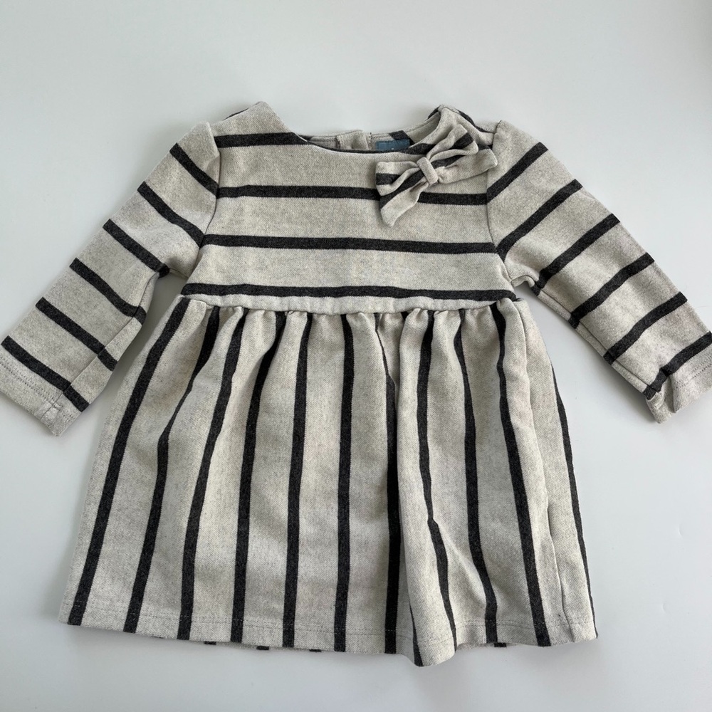 🩵‎ 4/$20 GAP Casual Dress in Classic Gray with Box